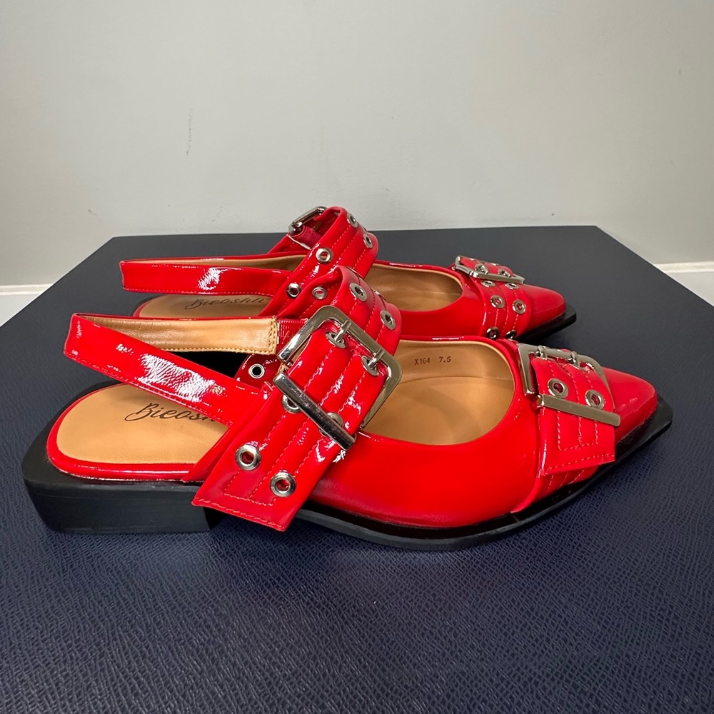 NWT Red Patent Leather Ballet Slingback Women's Shoes - Picture 3 of 7
